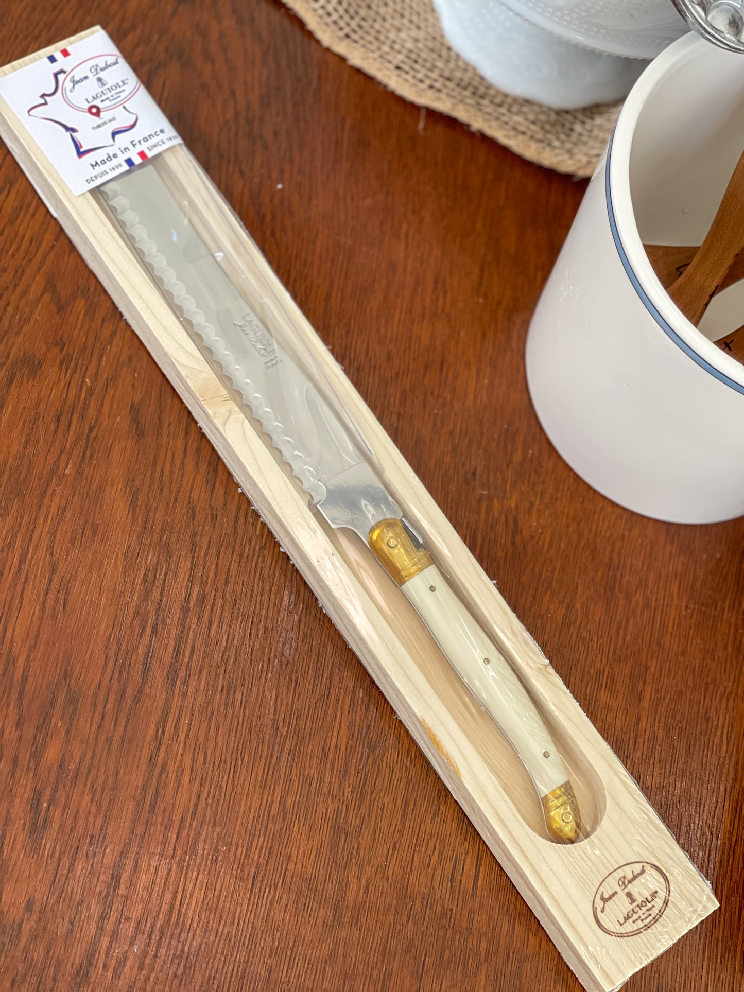 Laguiole Serrated Bread Knife