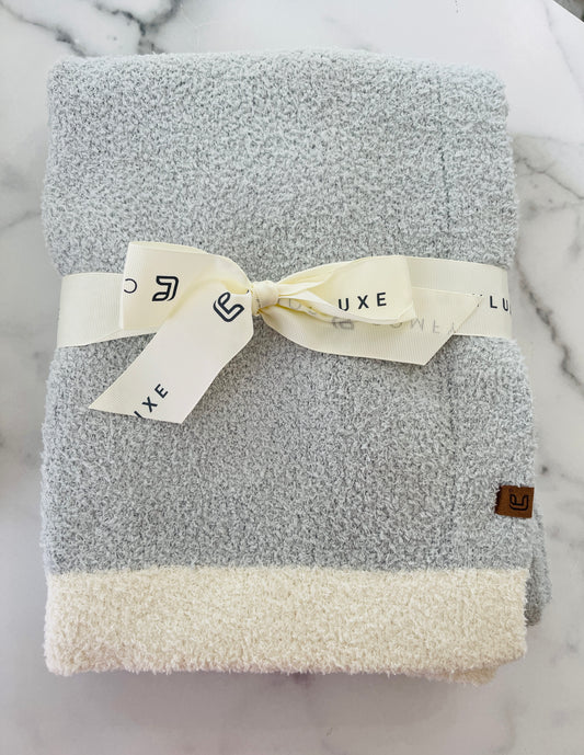 Sherpa/Fleece Throw-small