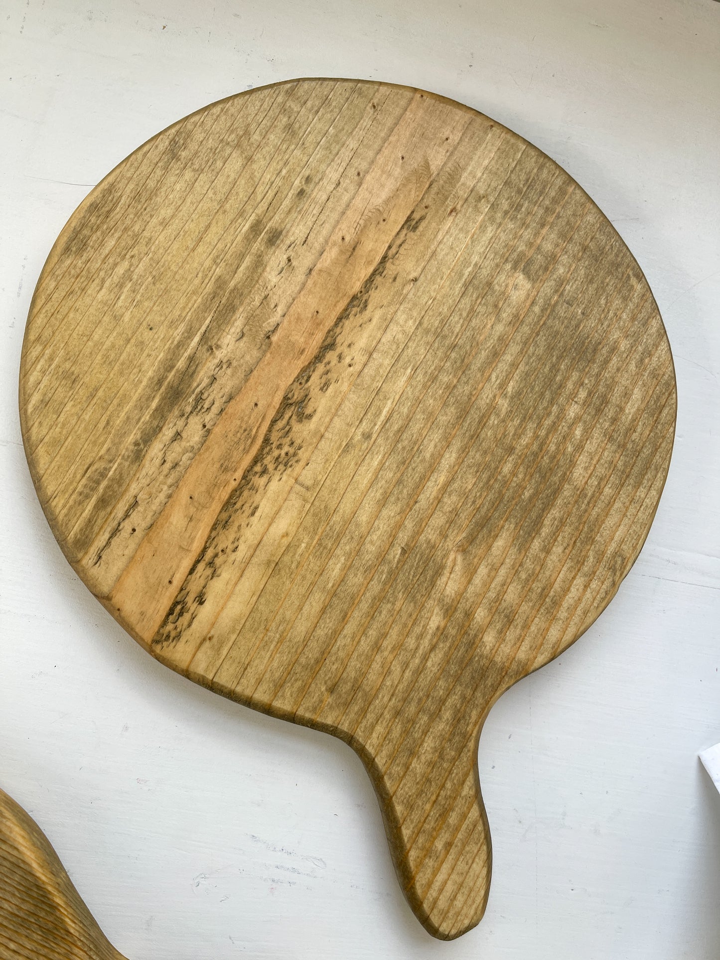 Round Board with Handle